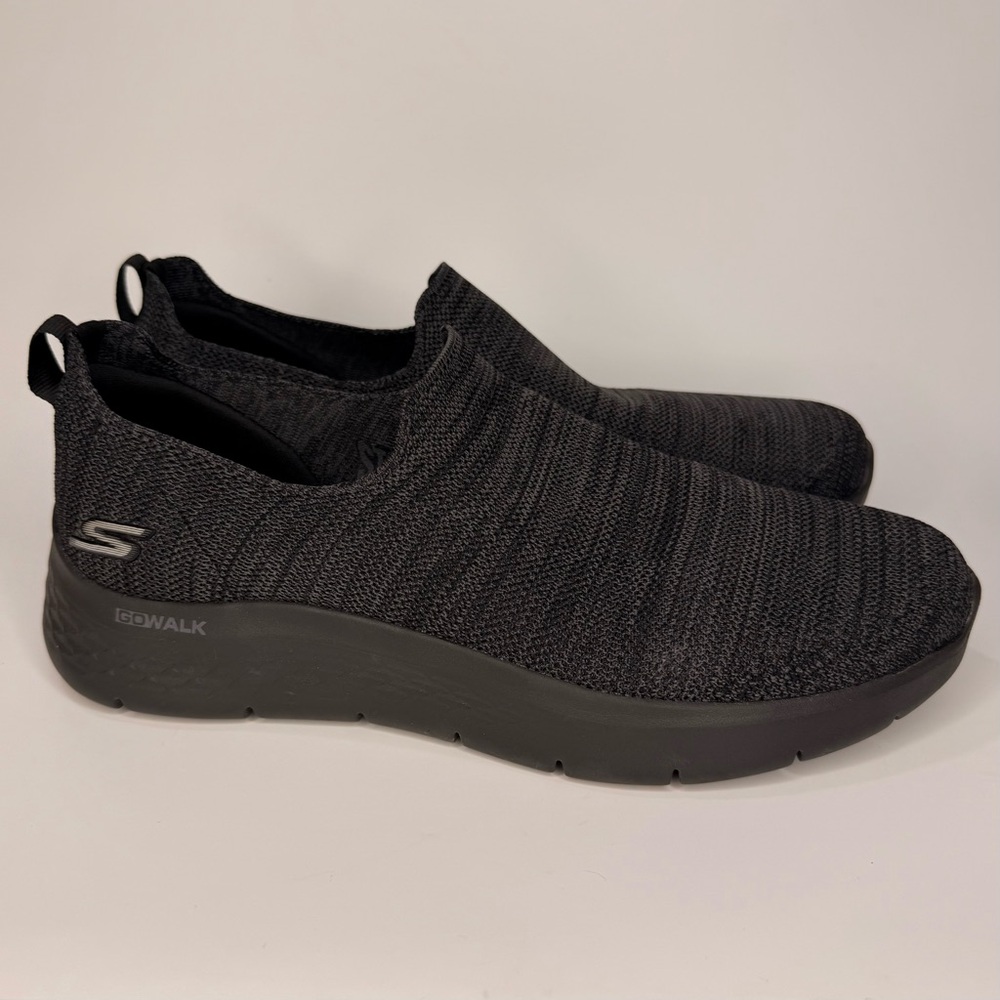 Skechers Men’s Go Walk Goga Max Sneakers Black Slip On Comfort Shoes Size 12